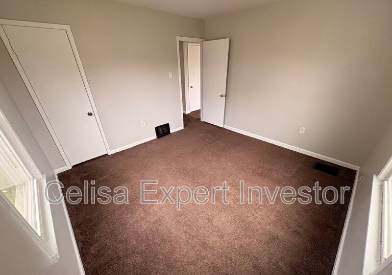 4819 S Anthony Blvd - Photo 7 of 10