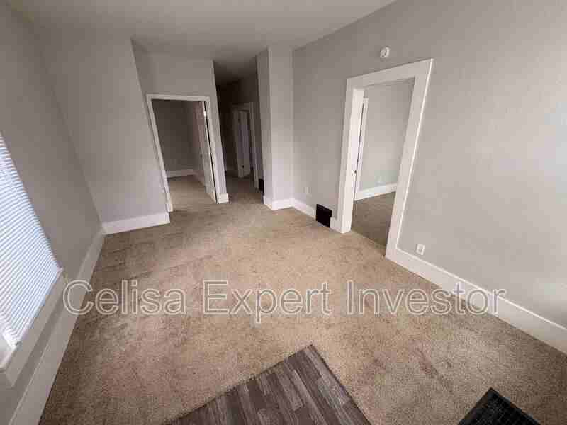 2719 Indiana Ave - Photo 2 of 7