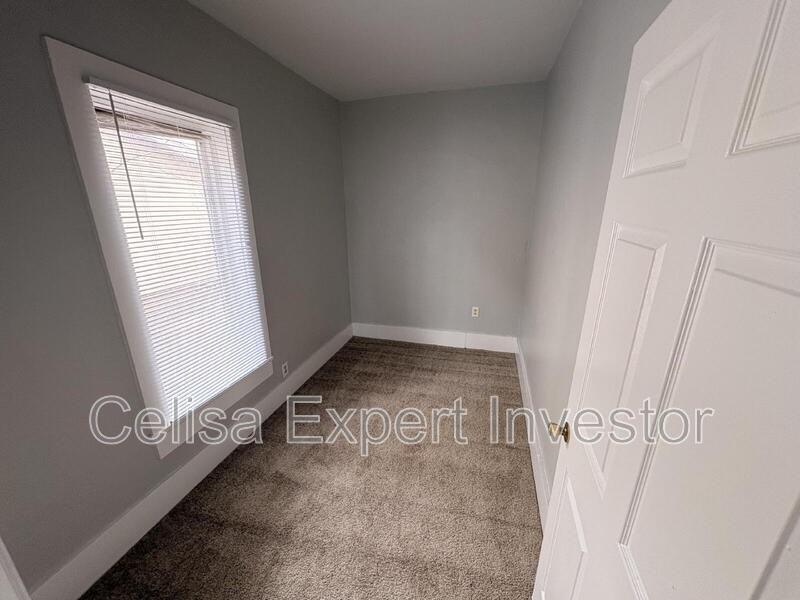 2719 Indiana Ave - Photo 3 of 7