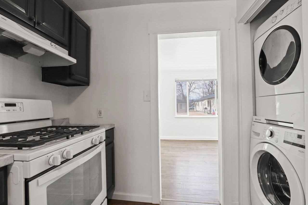 1, 2, and 3 Bed Townhome Style Homes Close to Sloan's Lake, Panorama Park!! - Photo 3 of 17