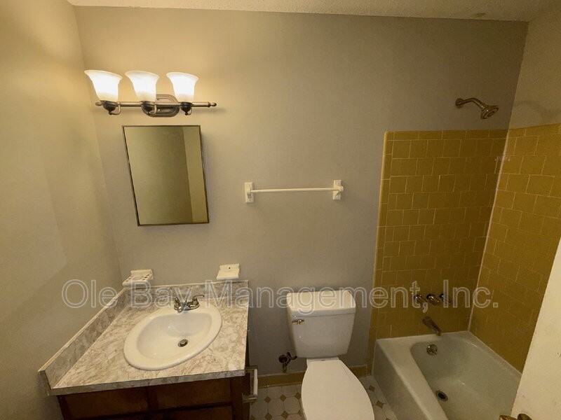 2016 Cathedral Way - Photo 7 of 11