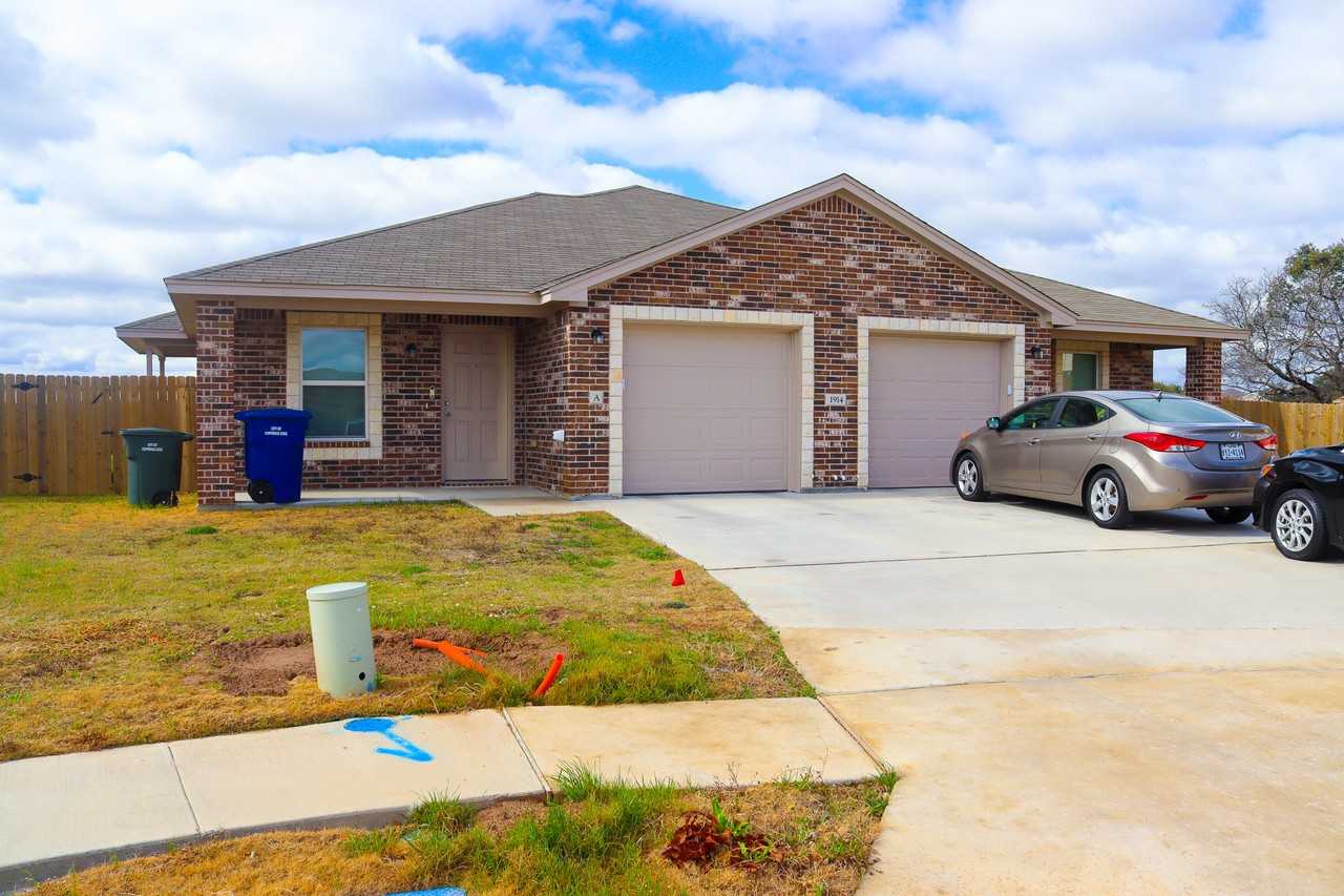 1914 Castroville Trail - Photo 2 of 24