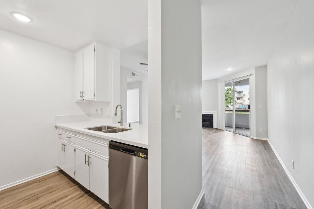 845 S. Kingsley - Photo 7 of 50