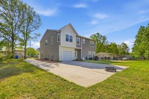 featured image of 19429 S Hill St