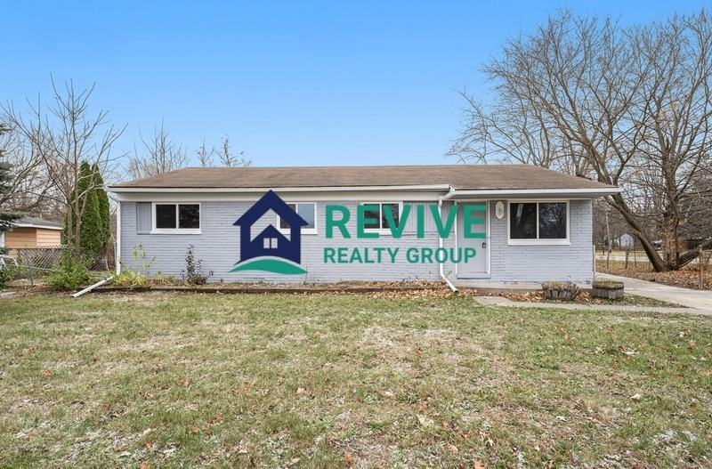 27275 Barbara Ct - Photo 3 of 15