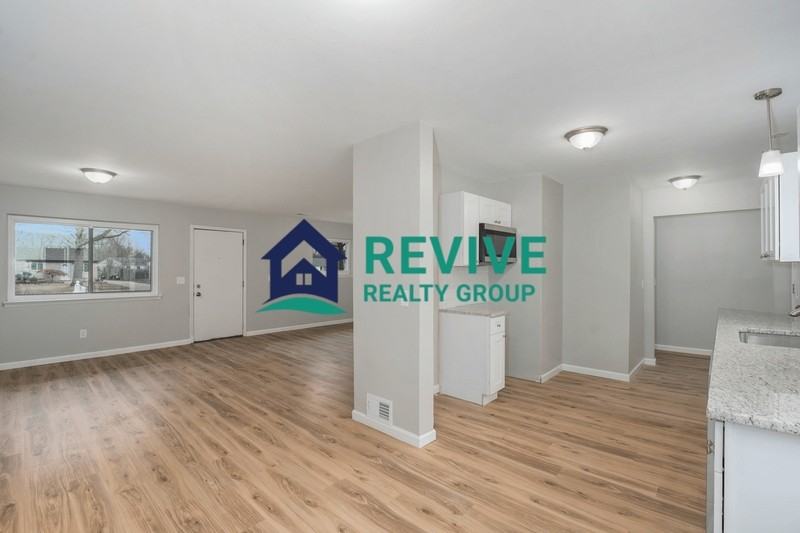 27275 Barbara Ct - Photo 7 of 15