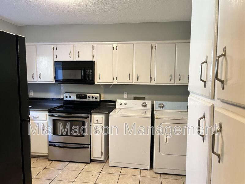 527 Tibet Ave #3 - Photo 4 of 25