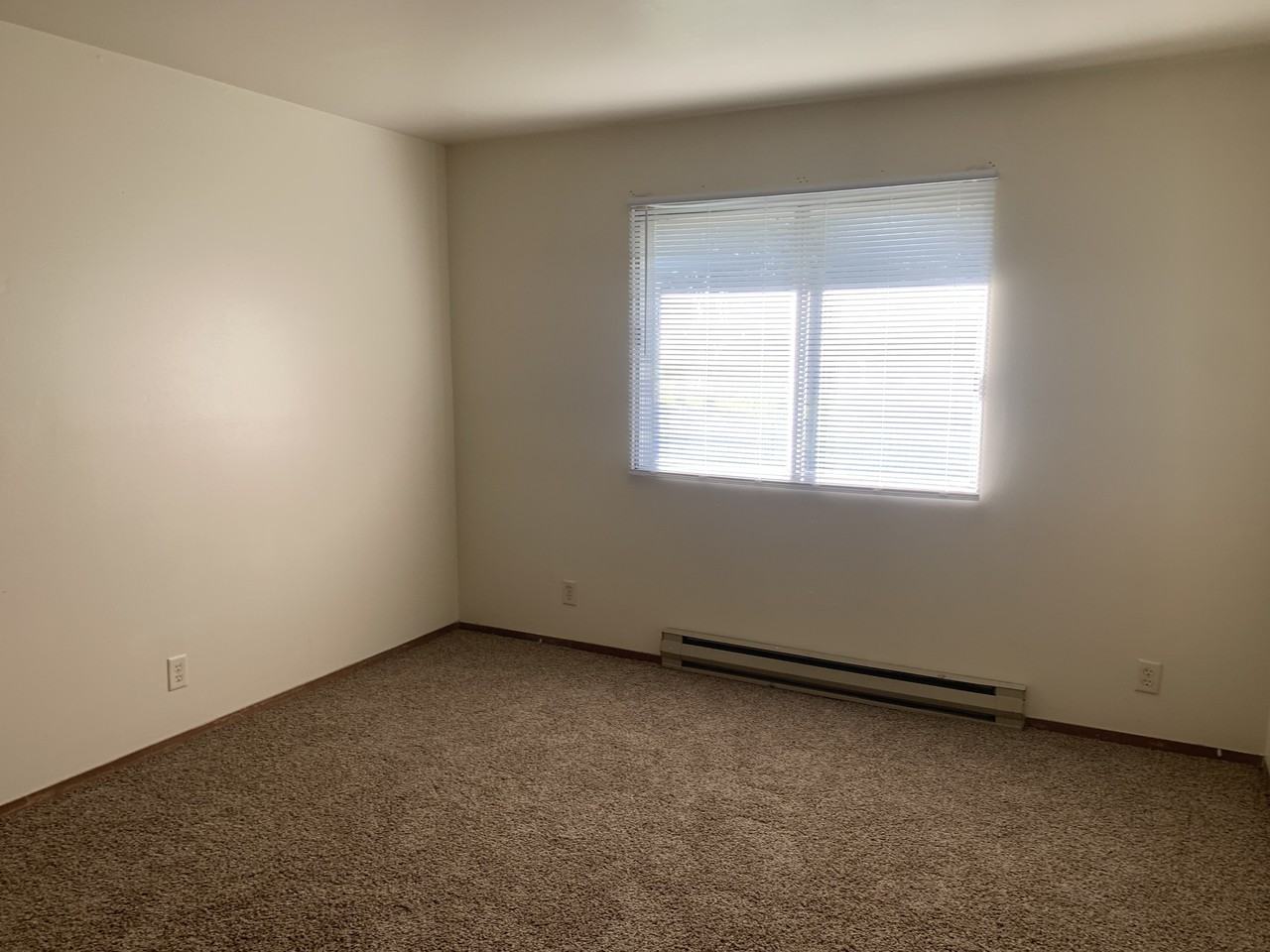 4340 Kennedy Drive - Photo 3 of 18