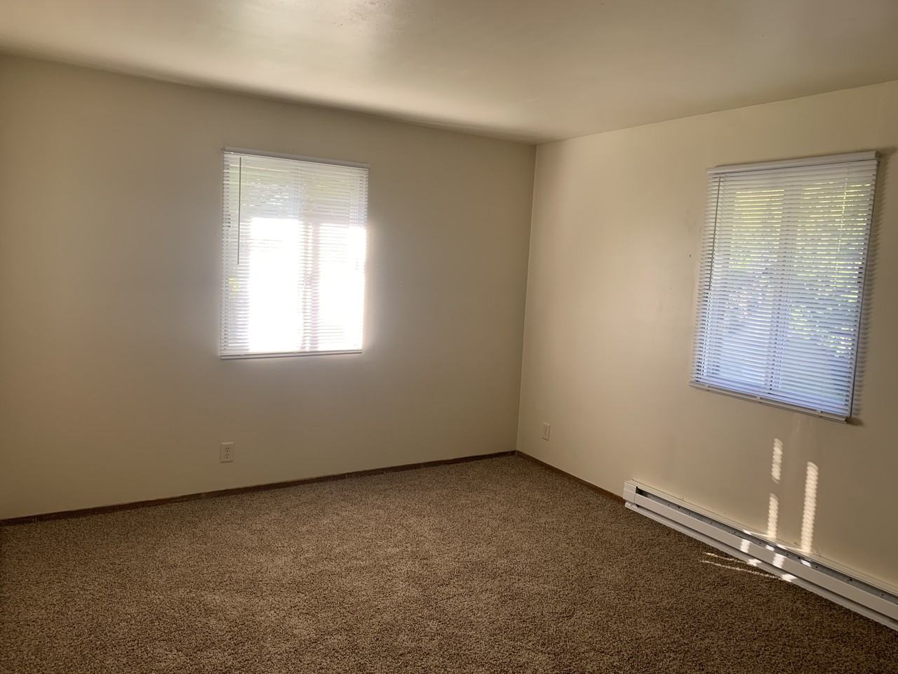 4340 Kennedy Drive - Photo 5 of 18