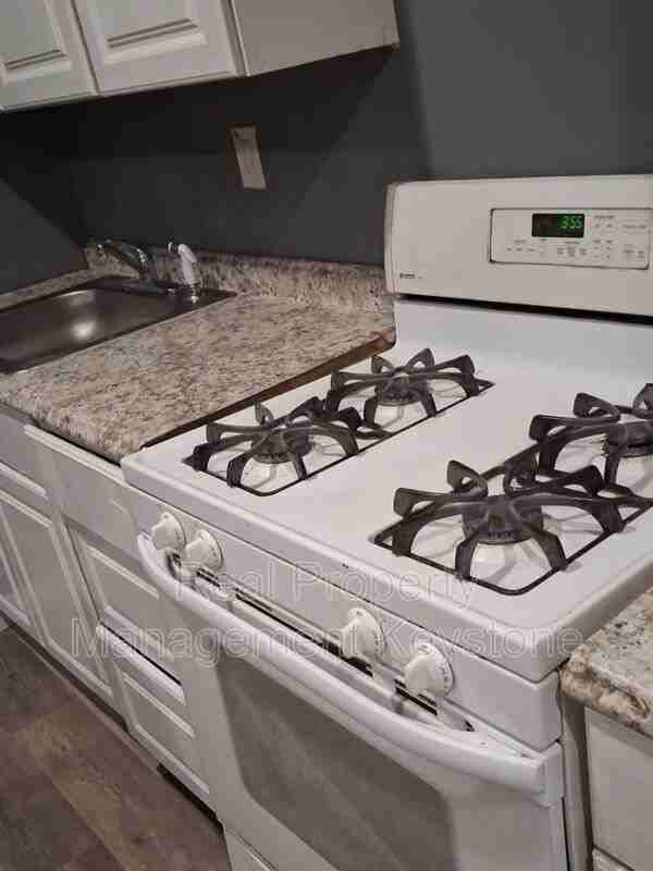 1834 Flagler St #1 - Photo 2 of 11