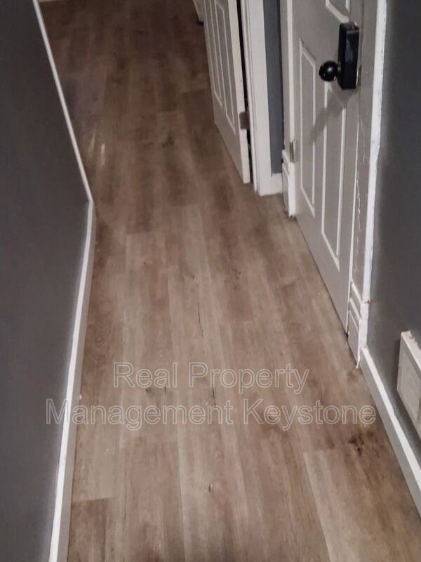 1834 Flagler St #1 - Photo 7 of 11