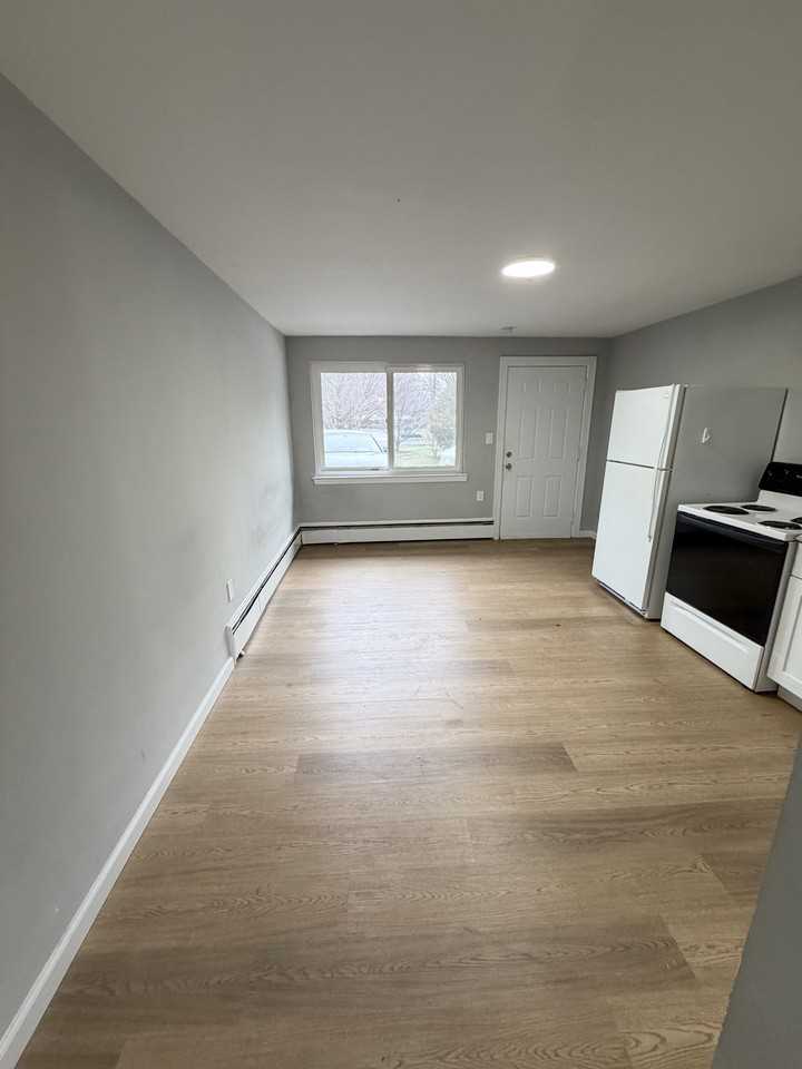 1113 Portland-Cobalt Road - Photo 2 of 6