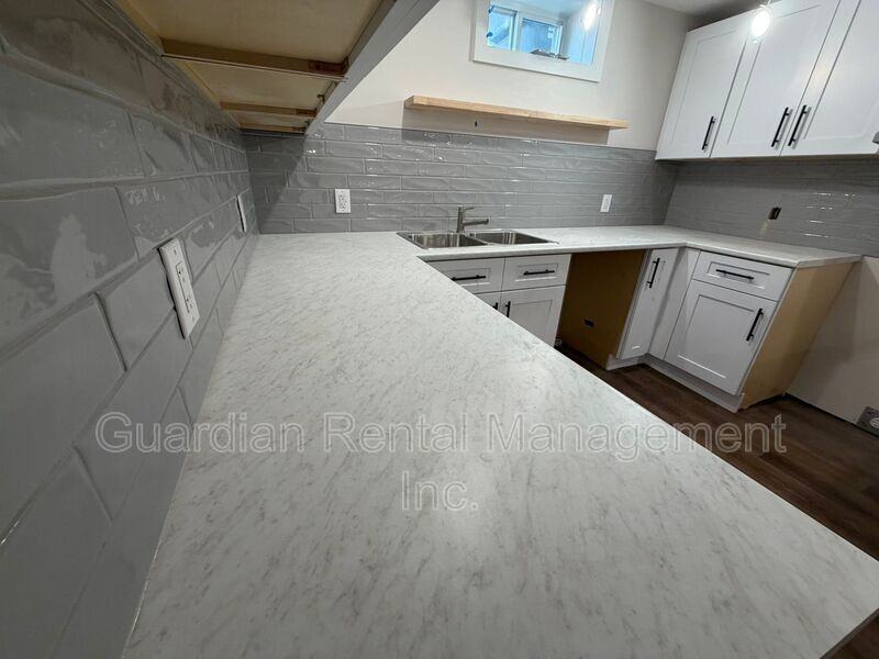 182 Seneca Cres - Photo 2 of 6