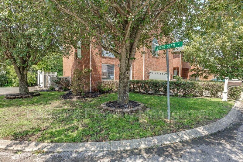 701 Brent Glen Pl - Photo 3 of 38