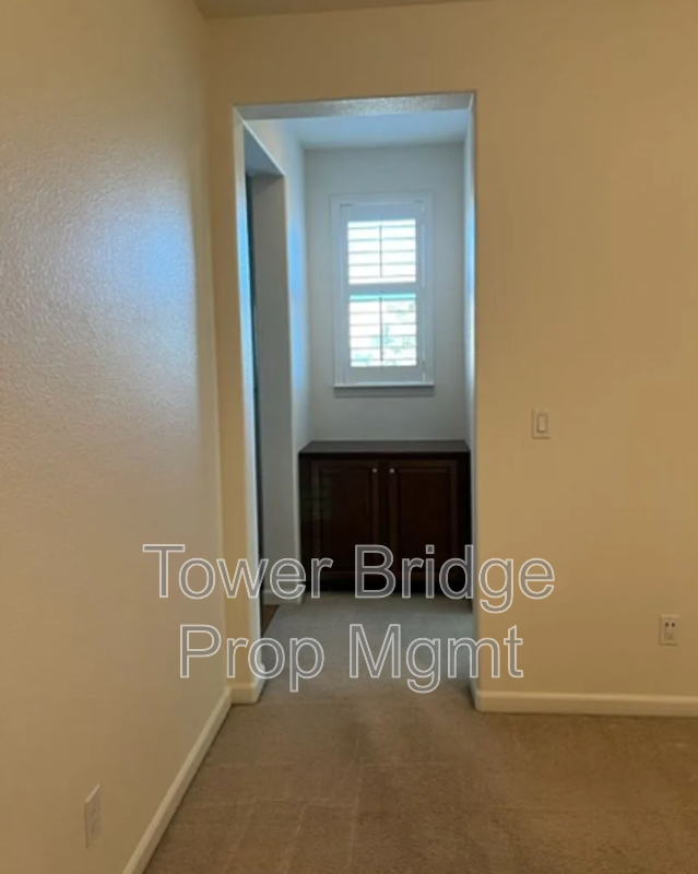 3057 Village Park Dr - Photo 6 of 34