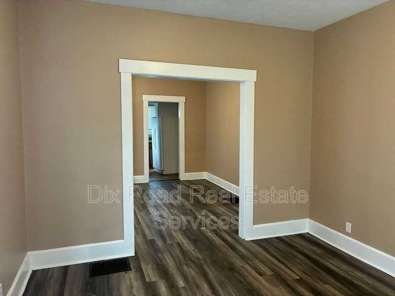 1220 Calumet Ave - Photo 7 of 27