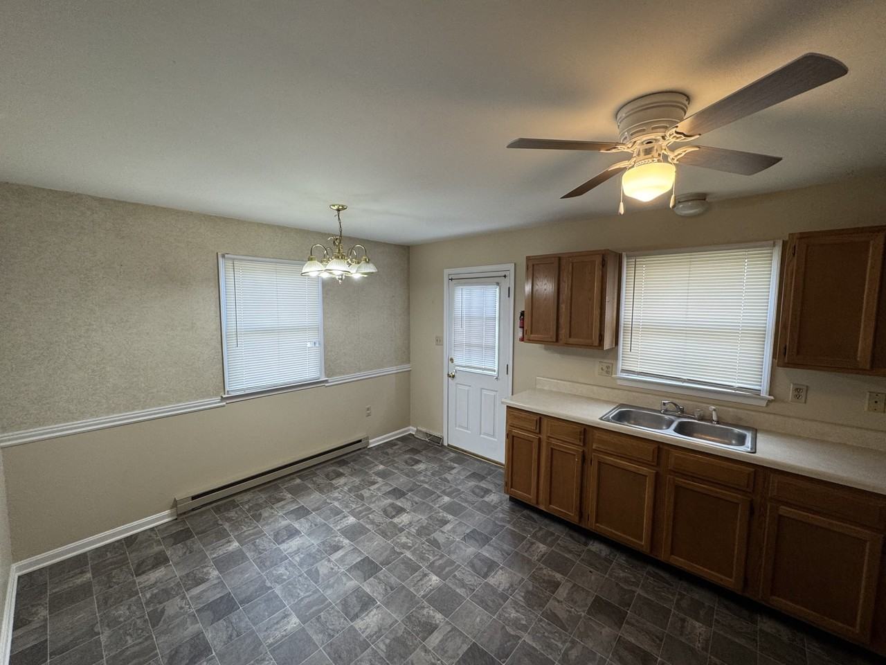 704 Thomas Lane - A - Photo 3 of 11