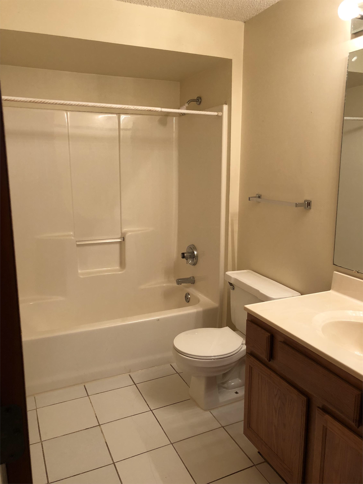 1710 N 20th St - Photo 3 of 10