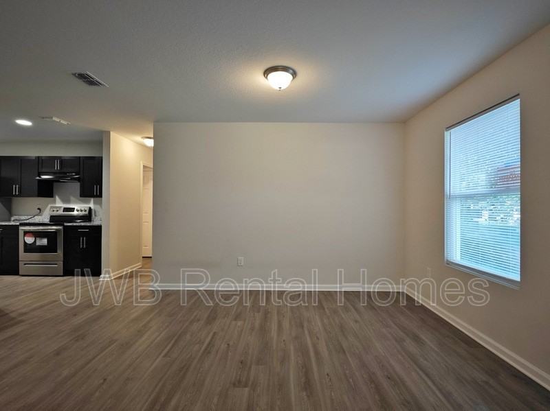 5338 Chenango Blvd - Photo 5 of 15