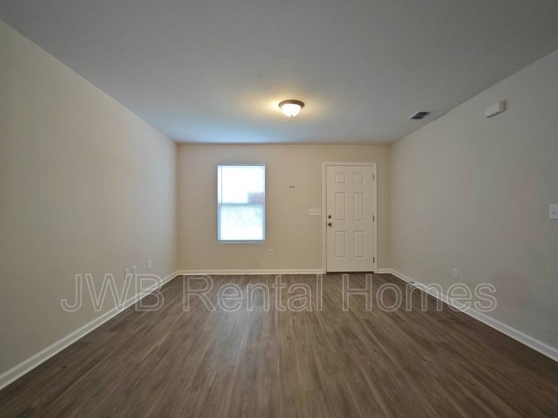 5338 Chenango Blvd - Photo 7 of 15