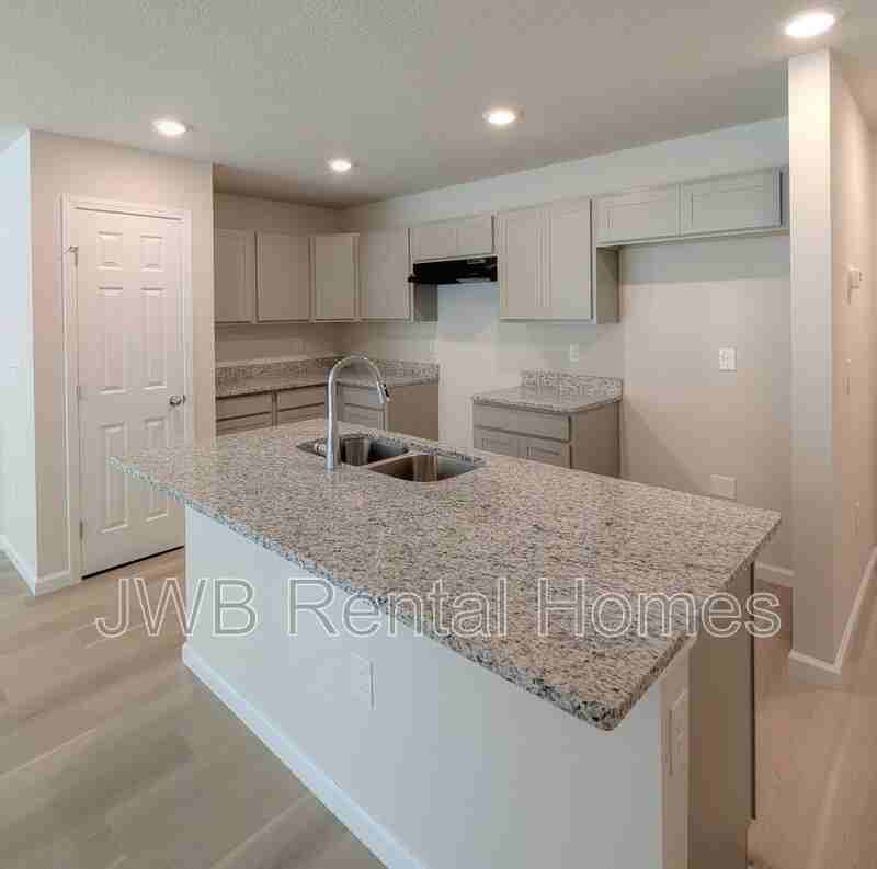 1750 Rutledge Ave - Photo 4 of 17