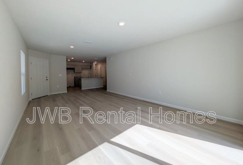 1750 Rutledge Ave - Photo 5 of 17