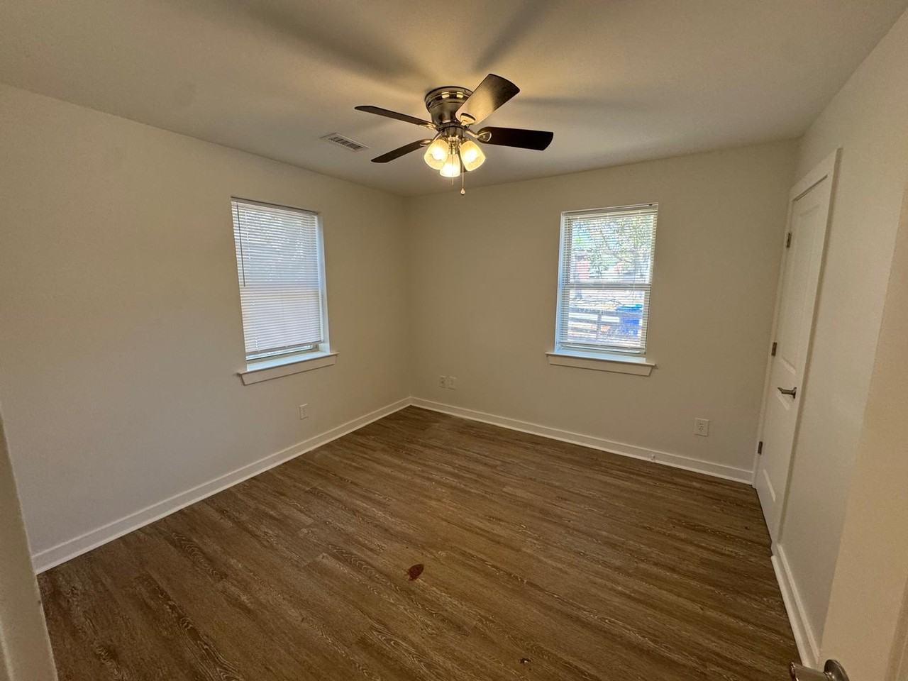 1914-A Carlton Street - Photo 6 of 8