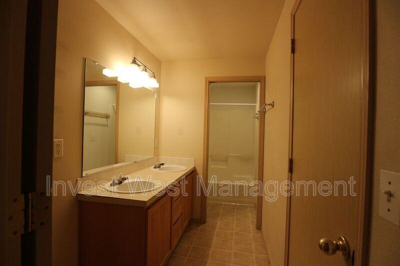 1830 Se 11th Ave - Photo 4 of 18