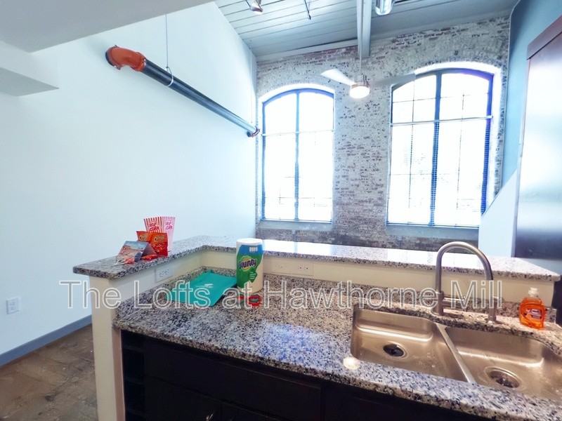 1101 Hawthorne Ln #263 - Photo 4 of 10