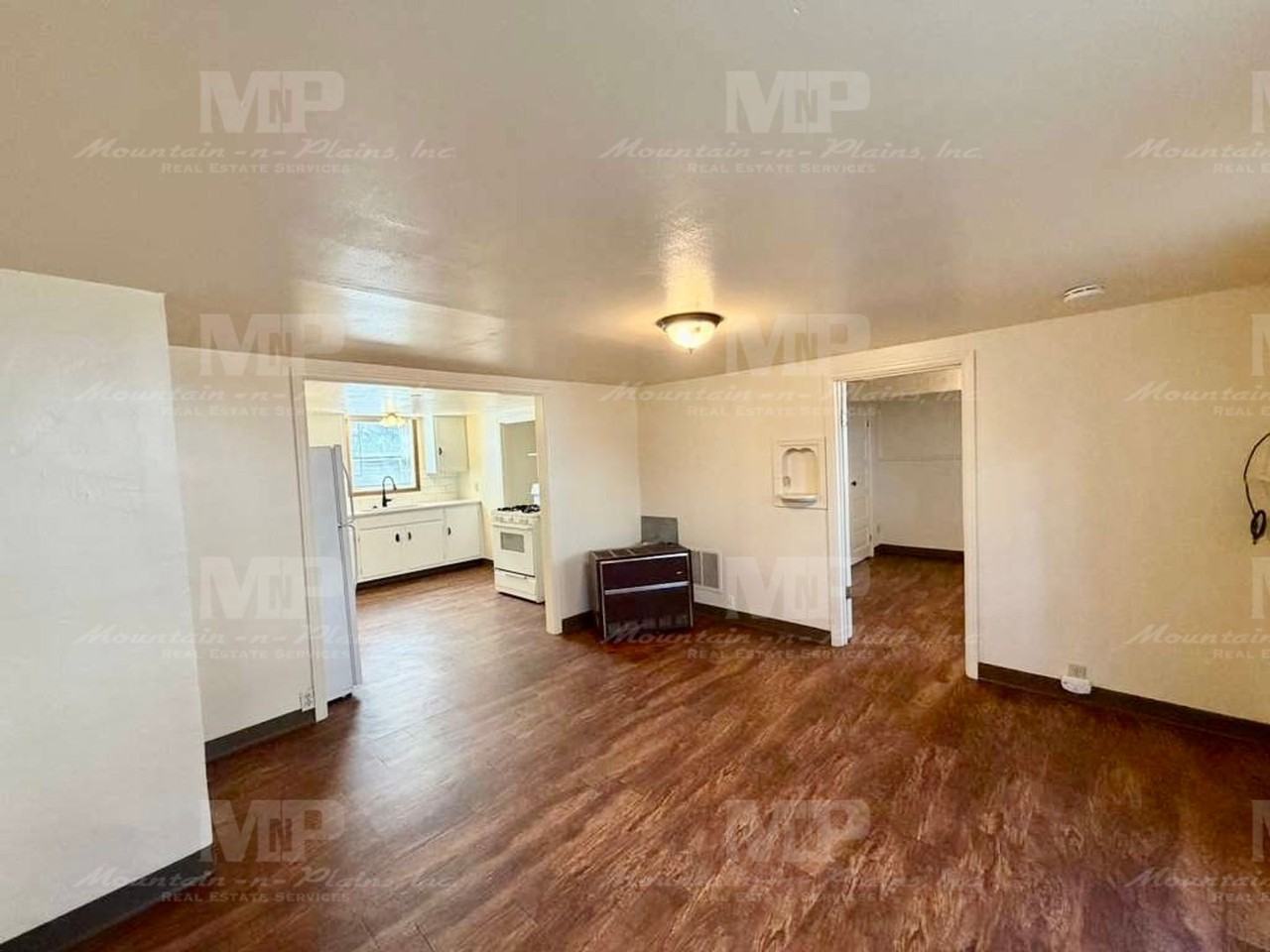 712 712 1/2 W. Myrtle Street - 712.5 W. Mrytle St-M712.5 - Photo 2 of 9