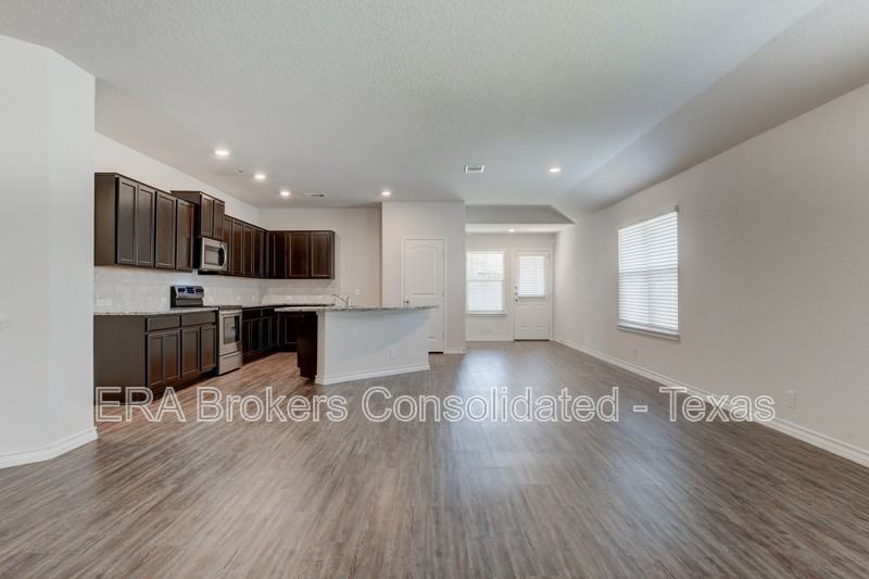 121 Little Wichita - Photo 5 of 25