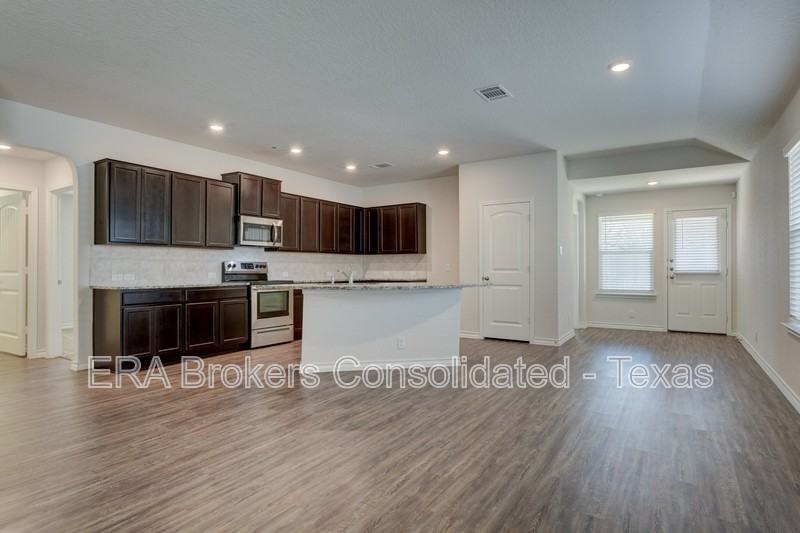 121 Little Wichita - Photo 6 of 25