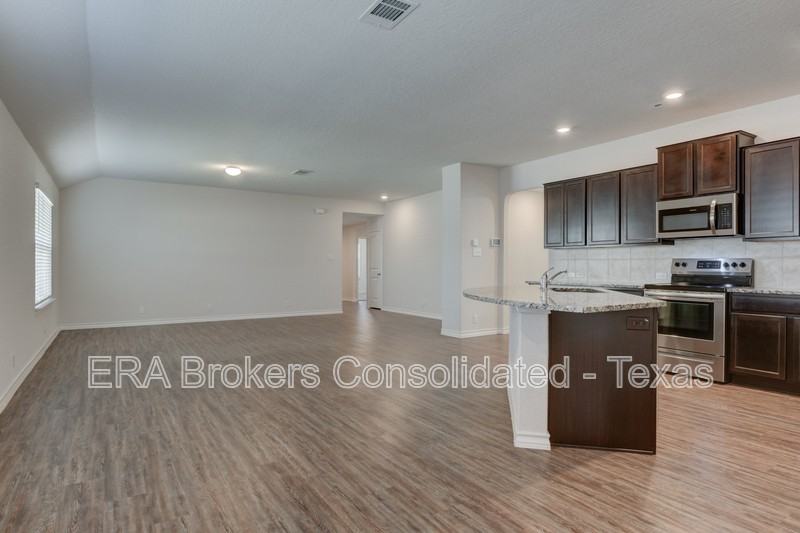 121 Little Wichita - Photo 7 of 25