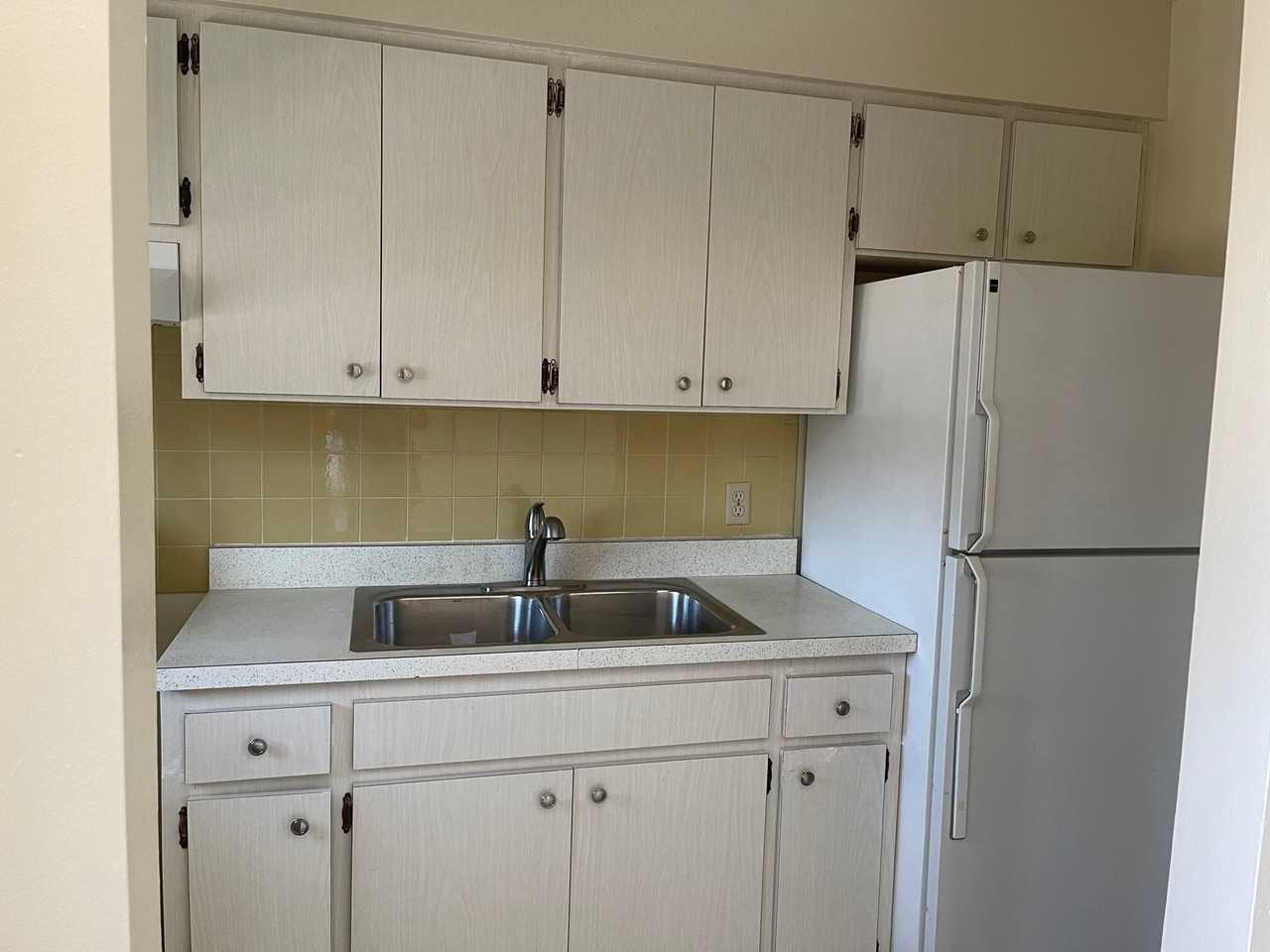 2739 Nassau Street #8 - Photo 2 of 10