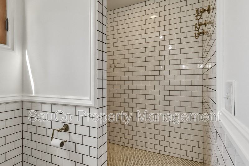 1980 Sw Terrace Dr - Photo 7 of 28