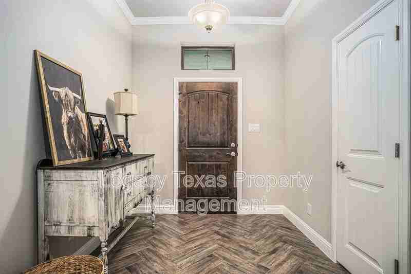 226 Harp Ave - Photo 3 of 17