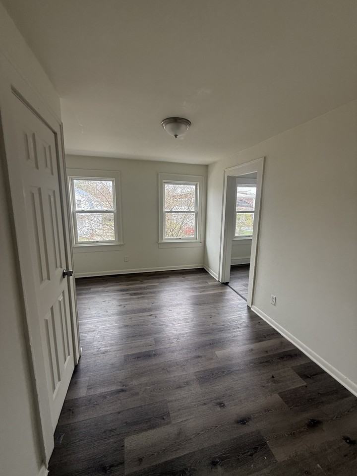 122 2nd Avenue - Photo 5 of 8