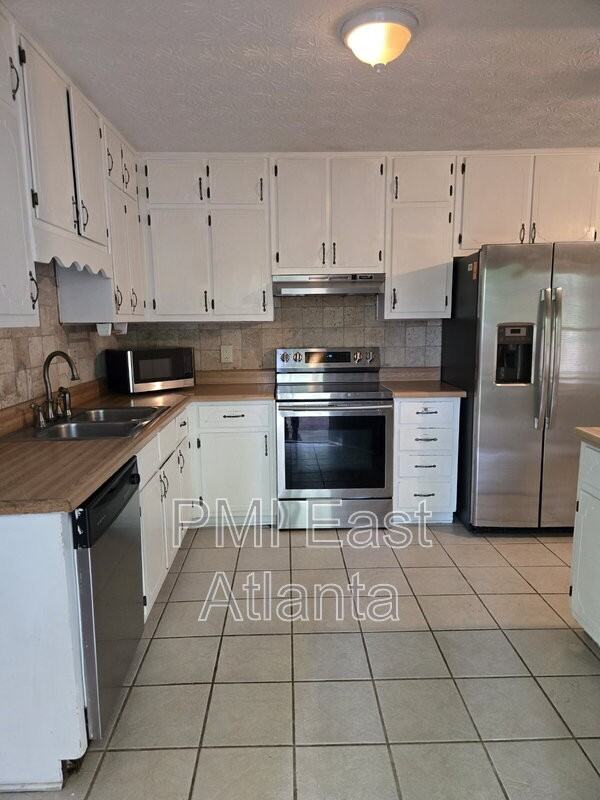 804 Navajo Ct Se - Photo 3 of 10