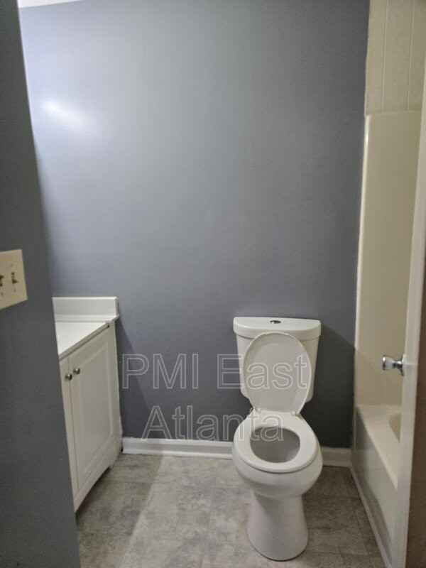 804 Navajo Ct Se - Photo 7 of 10