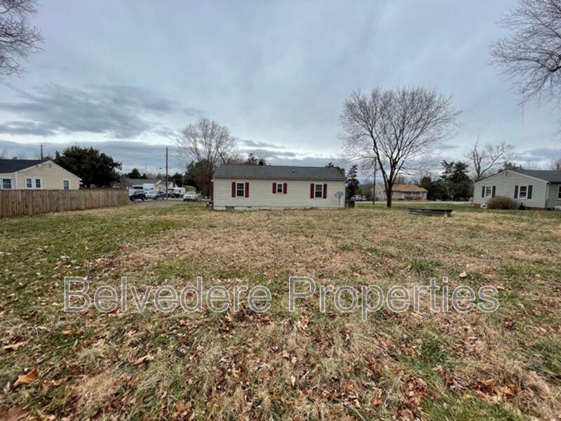 804 Graylyn Dr - Photo 2 of 13
