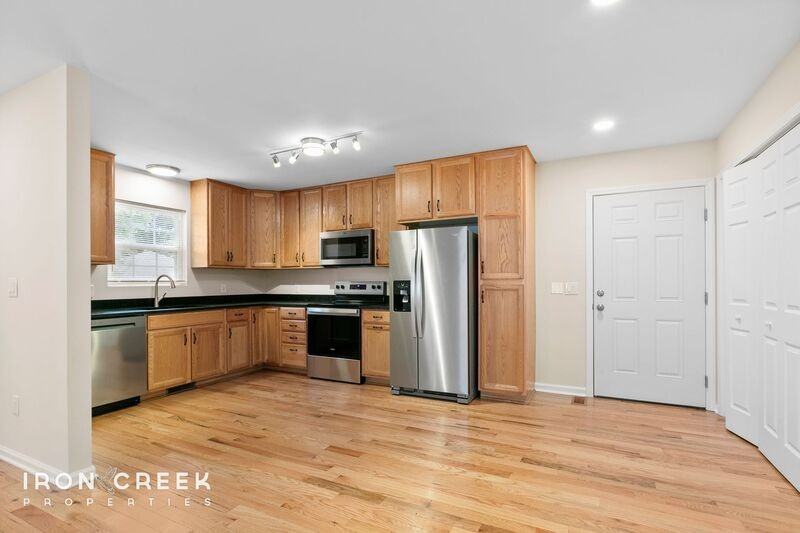 9 Dundee St - Photo 4 of 23