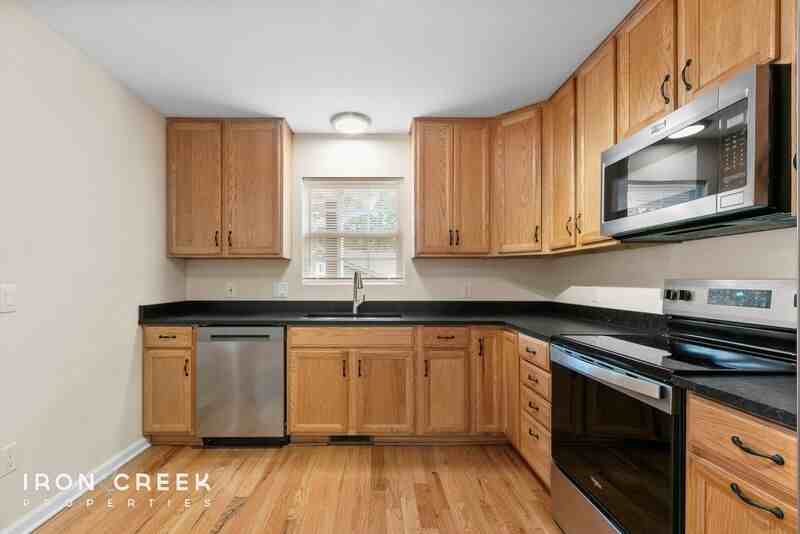 9 Dundee St - Photo 5 of 23