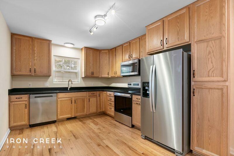 9 Dundee St - Photo 7 of 23