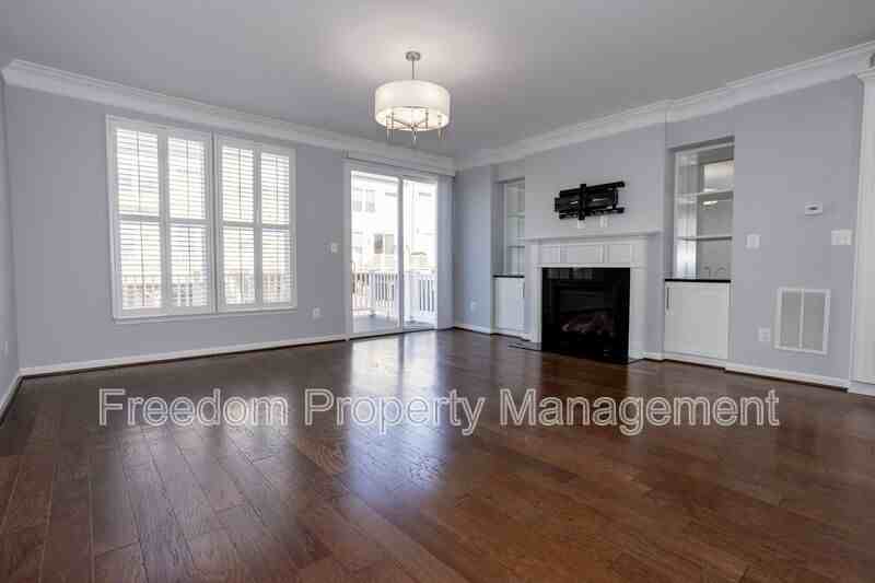 11974 Mirror Lake Ln - Photo 2 of 50