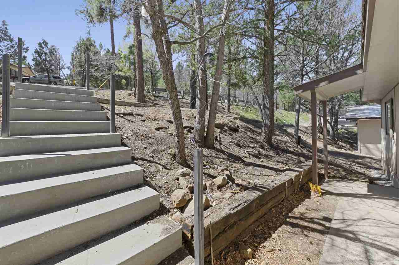 108 Apache Hills Drive - Photo 3 of 33