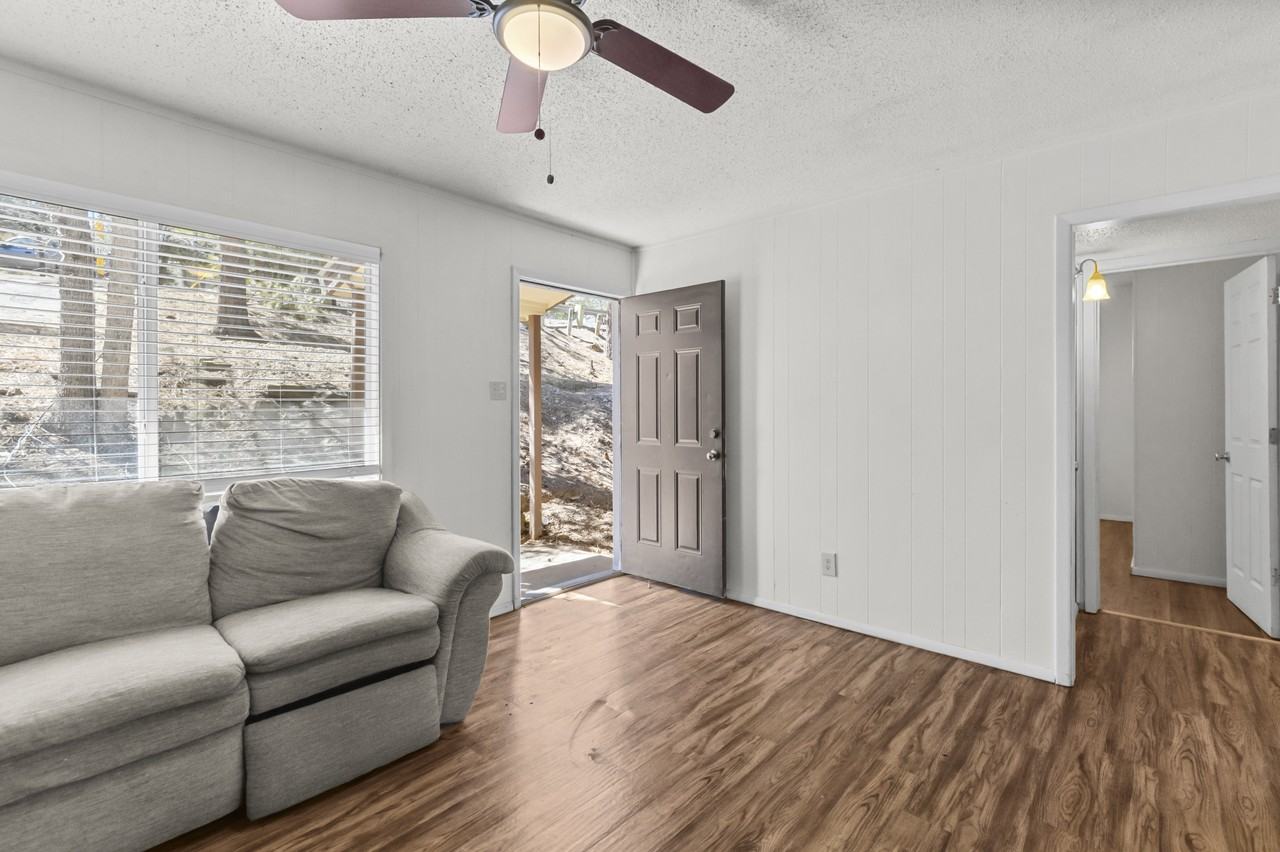 108 Apache Hills Drive - Photo 7 of 33