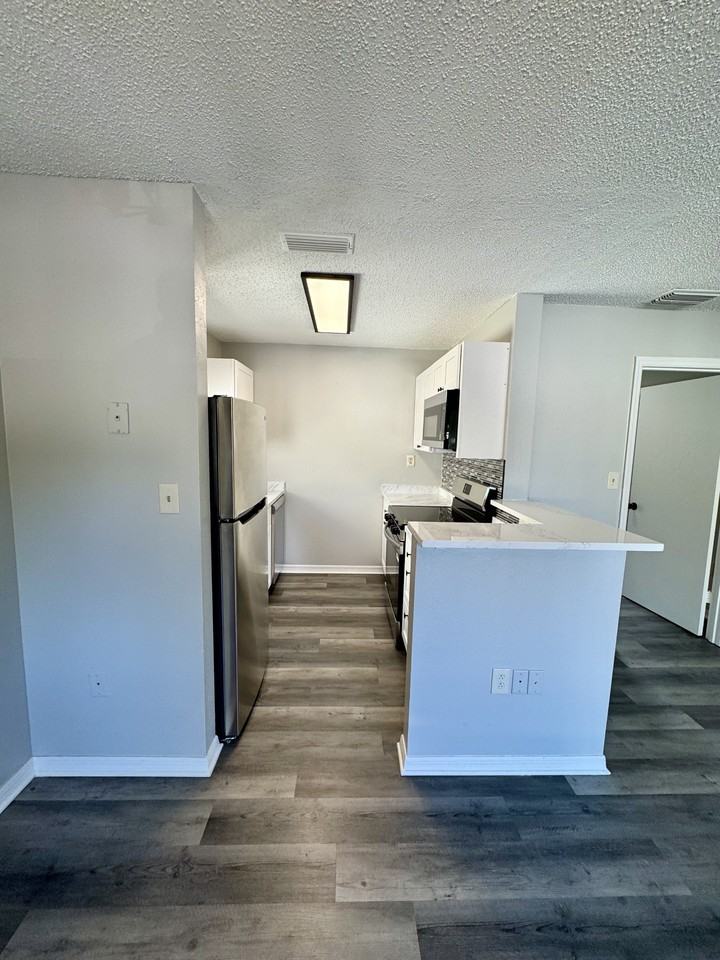 4225 Jason Road - Photo 7 of 31