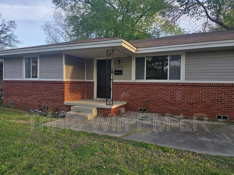 109 Farmere Cir - Photo 2 of 24