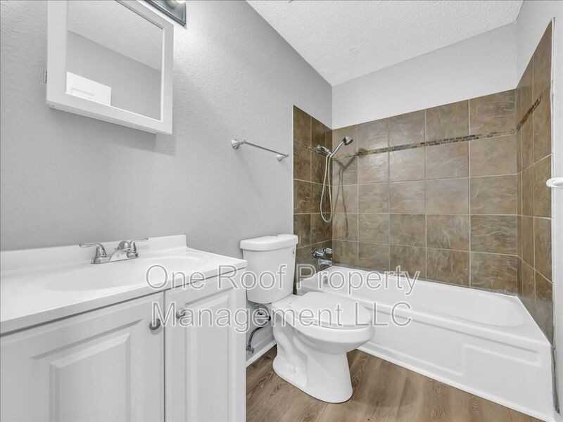 2003 Chateau Dr - Photo 4 of 24