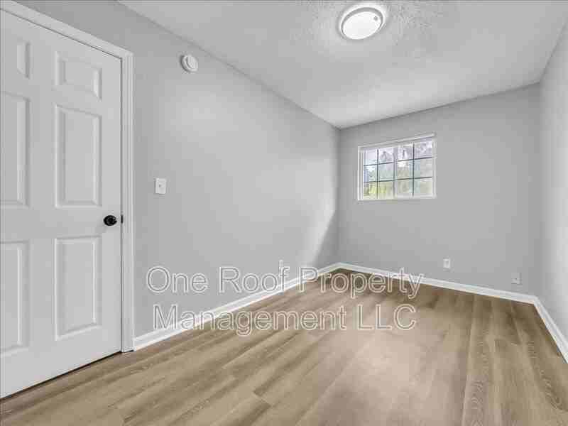 2003 Chateau Dr - Photo 7 of 24